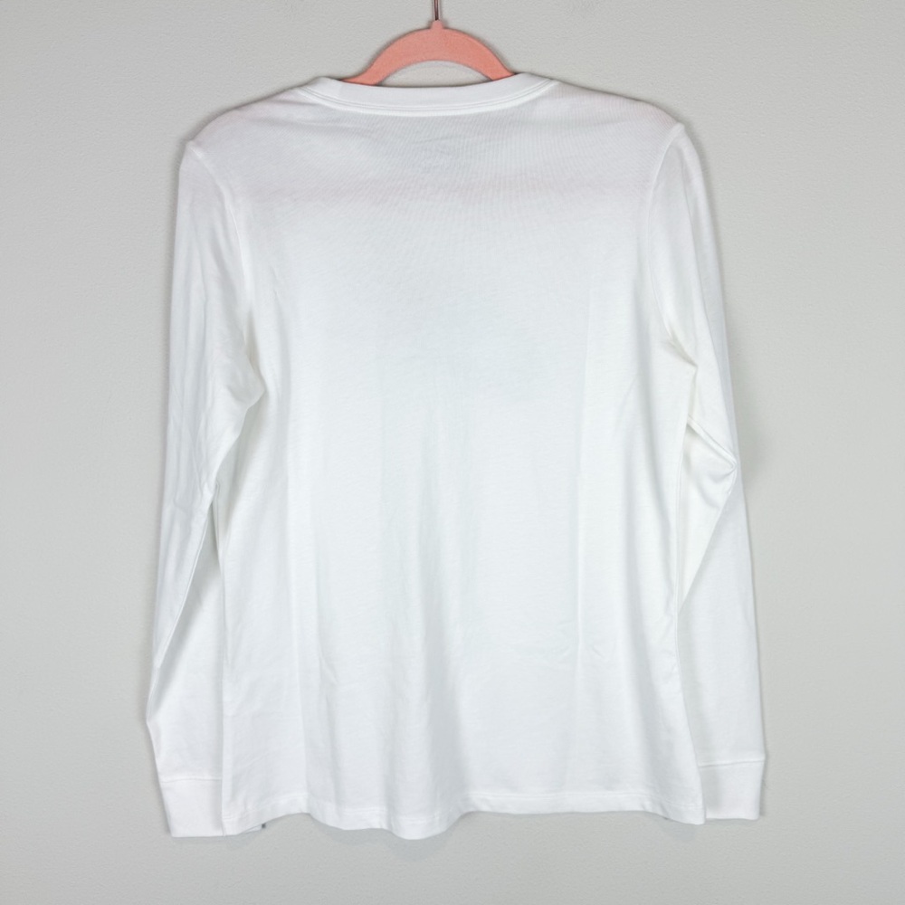 NWT Nike Women’s White Long Sleeve Spellout Tee T-Shirt‎ Size Medium - Picture 4 of 7